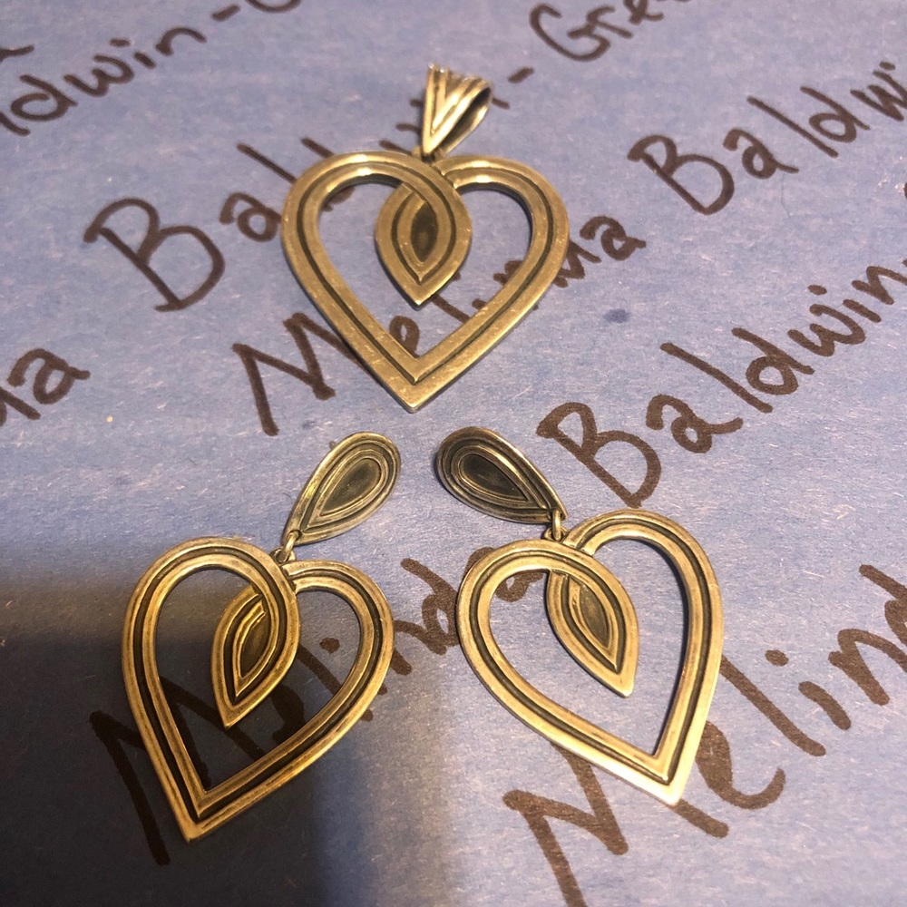 Retired James Avery From the Heart set
